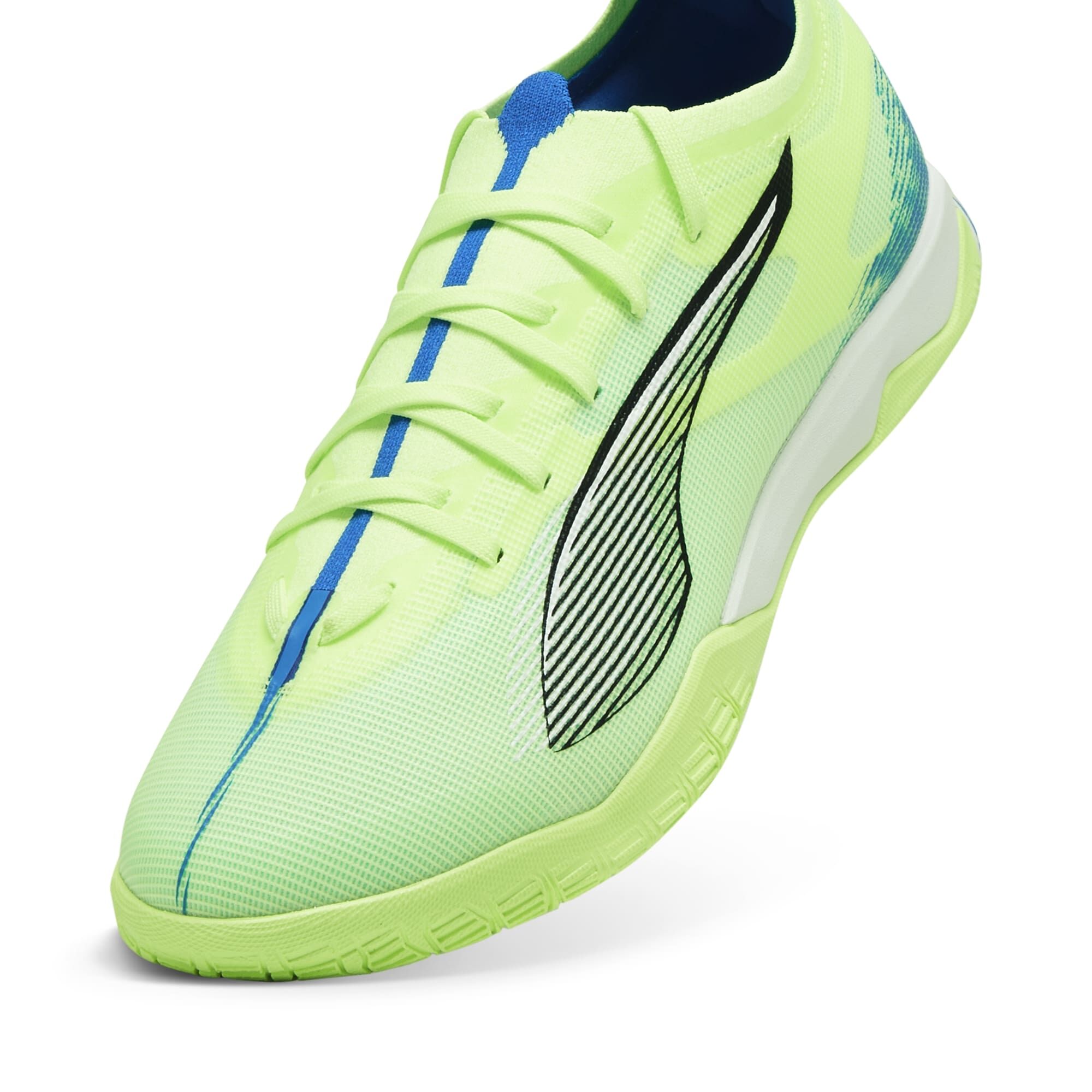 Puma Ultra 5 Match IT Hallenschuhe fizzy apple-puma white-bluemazing 47